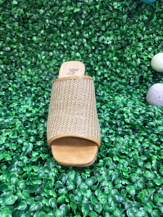 Hey girly Raffia wedge